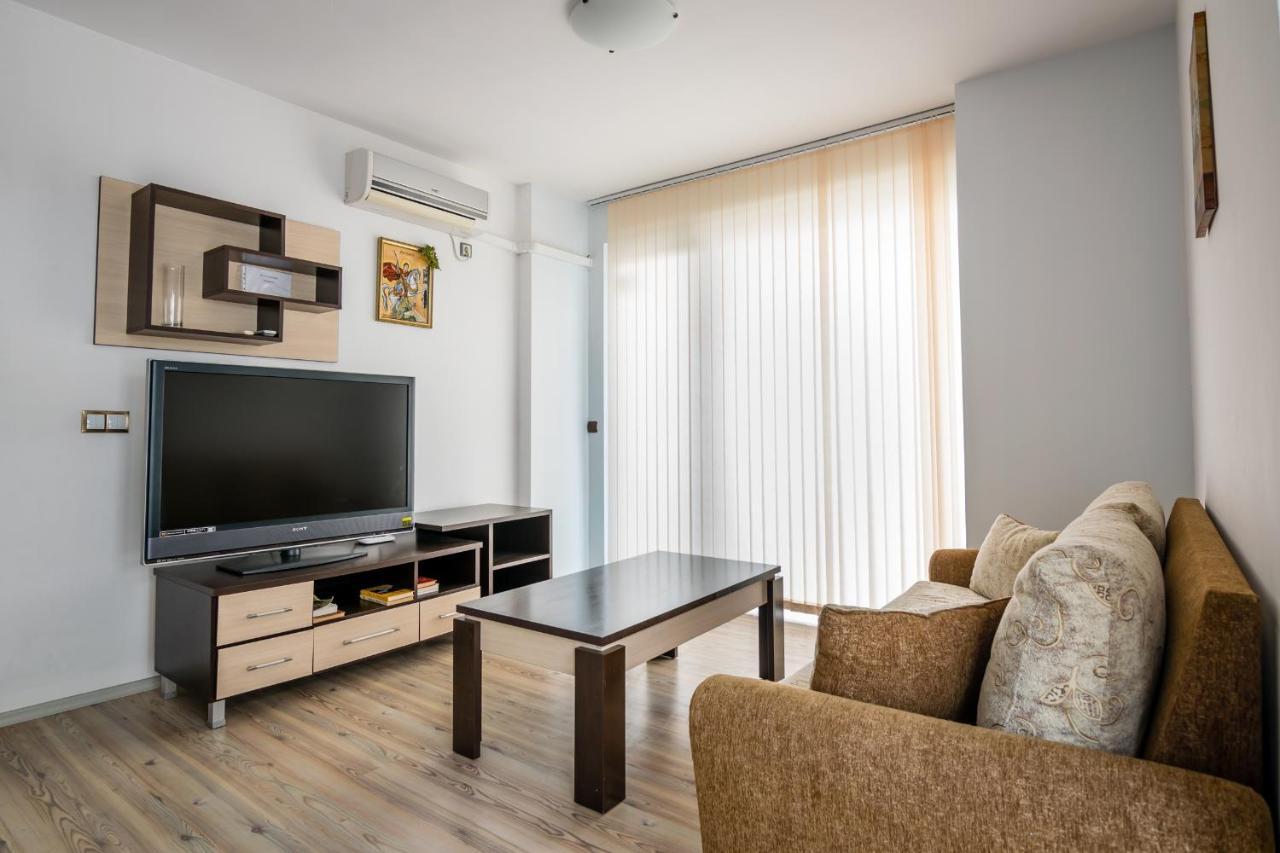 Cozy One-Bedroom Apartment In Night Breeze Burgas City Eksteriør billede
